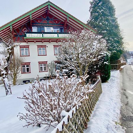 Ferienwohnung Resl - Geschmackvoll Renoviert & Zentral Im Historischen Schindelhaus Оберштауфен Экстерьер фото
