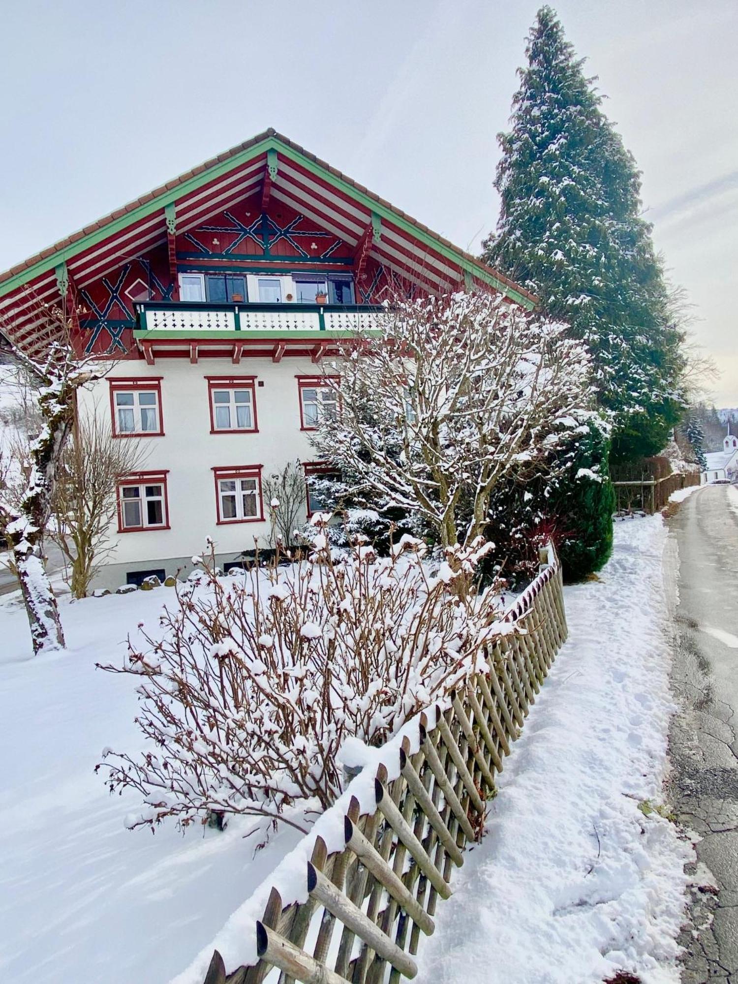 Ferienwohnung Resl - Geschmackvoll Renoviert & Zentral Im Historischen Schindelhaus Оберштауфен Экстерьер фото